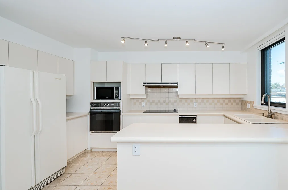 302 2189 W 42ND AVENUE, Vancouver BC V6M 2B7, Vancouver BC — Residential for Sale - Photo 7