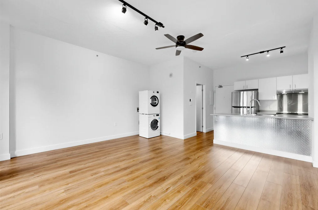 302 22 E CORDOVA STREET, Vancouver BC V6A 4G8, Vancouver BC — Residential for Sale — Photo 4 of 30