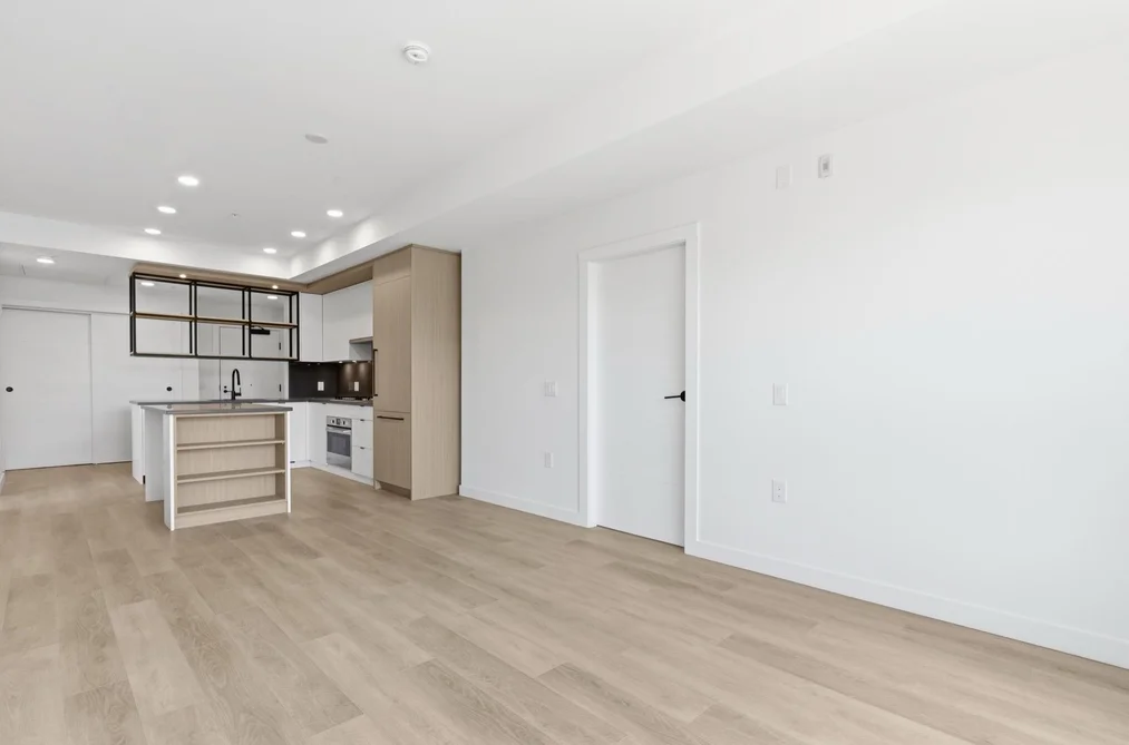 302 2268 E BROADWAY, Vancouver BC V5N 0L2, Vancouver BC — Residential for Sale — Photo 7 of 28