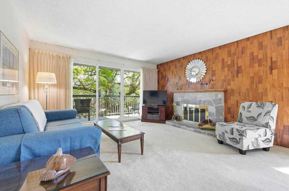 Condo for sale at 302 2320 Trinity Street Vancouver British Columbia - MLS: R3116805