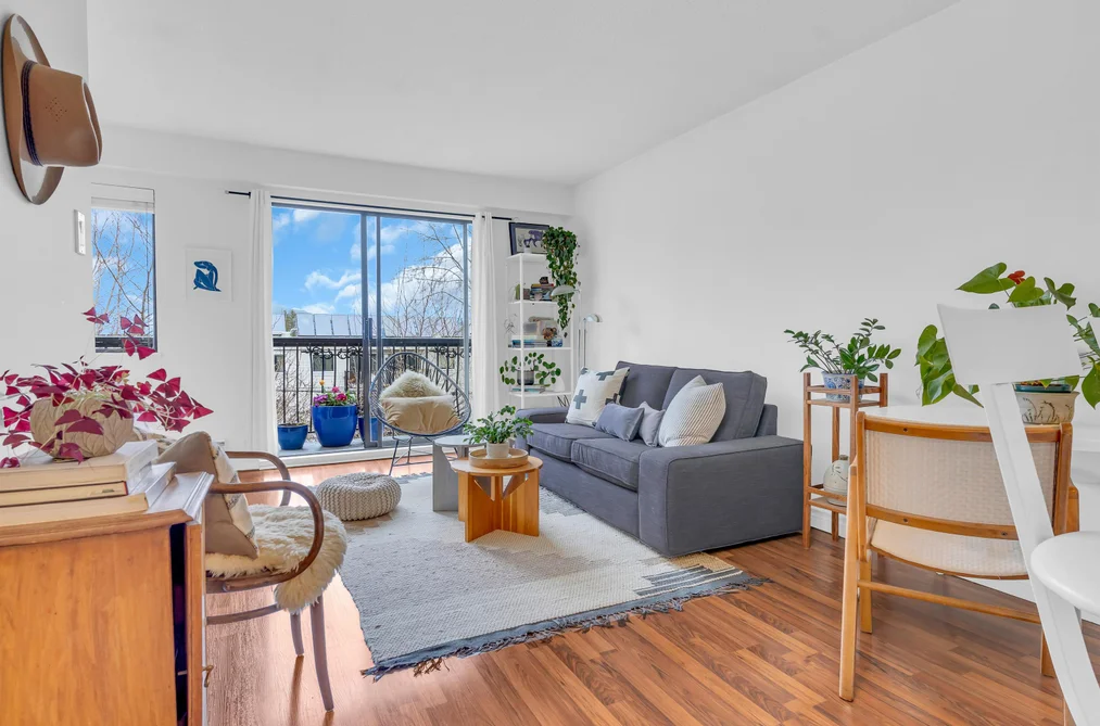 Condo for sale at 302 2330 Maple Street Vancouver British Columbia - MLS: R3111715