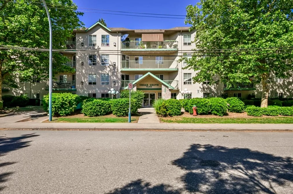 Condo for sale at 302 2435 Center Street Abbotsford British Columbia - MLS: R3131149