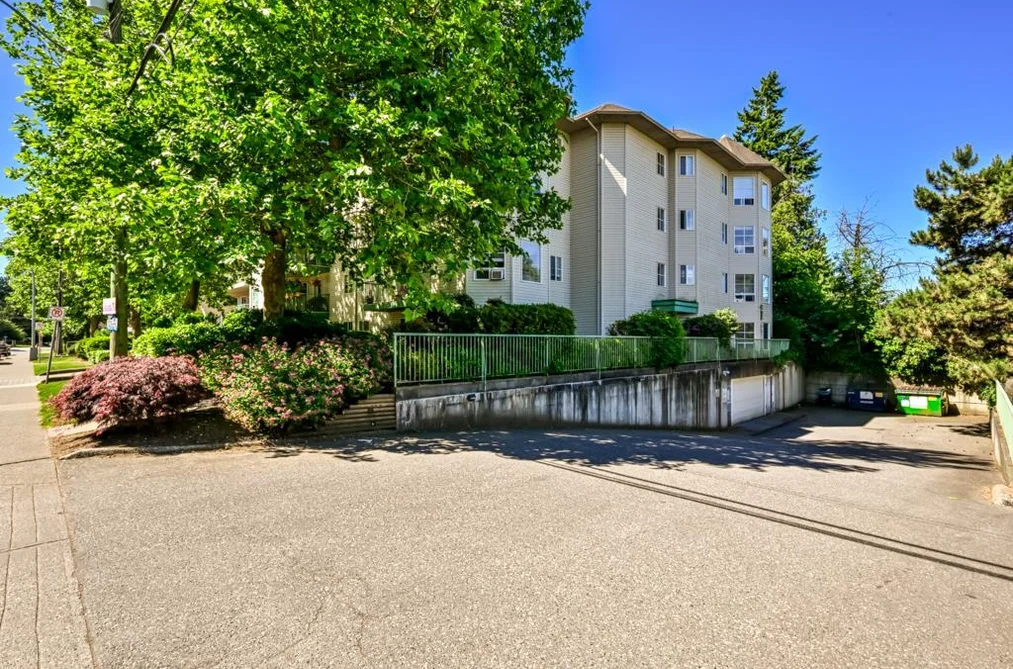 302 2435 CENTER STREET, Abbotsford BC V2T 2N4, Abbotsford BC — Residential for Sale — Photo 3 of 28