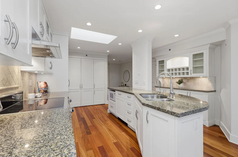 302 2455 BELLEVUE AVENUE, West Vancouver BC V7V 1E1, West Vancouver BC — Residential for Sale - Photo 5