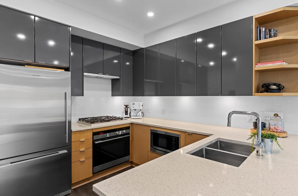 302 - 2528 Collingwood Street, Vancouver, BC - MLS: R3179419 - Photo 3 302 - 2528 Collingwood Street, Vancouver, BC - MLS: R3179419 - Photo 3