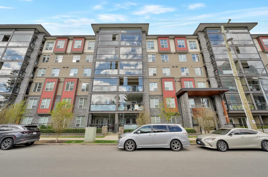 Condo for sale at 302 2649 James Street Abbotsford British Columbia - MLS: R3111928