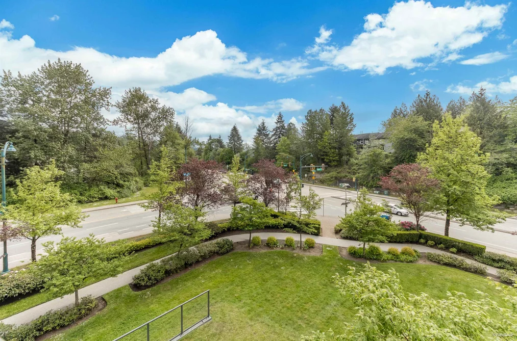 Condo for sale at 302 288 Ungless Way Port Moody British Columbia - MLS: R3122340