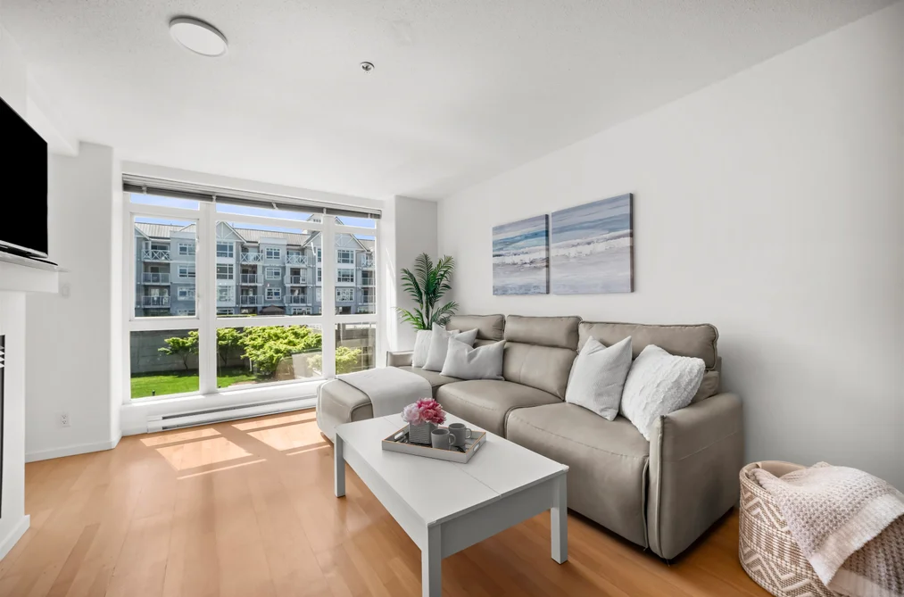 Condo for sale at 302 3142 St Johns Street Port Moody British Columbia - MLS: R3120841