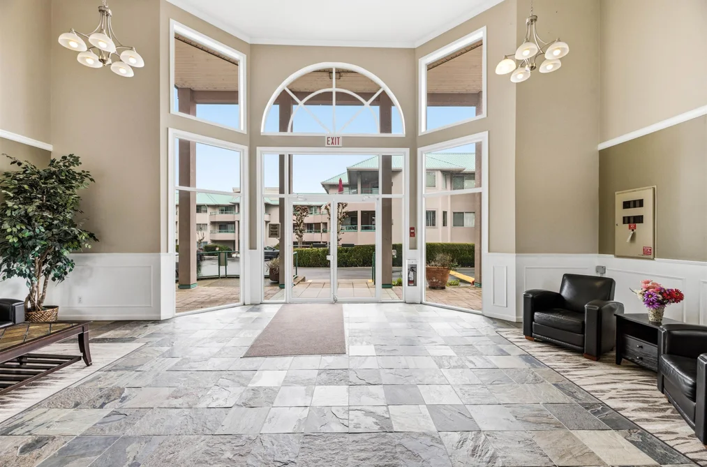 Condo for sale at 302 33165 Old Yale Road Abbotsford British Columbia - MLS: R3112193