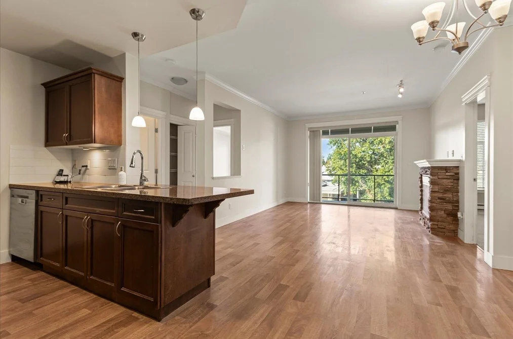Condo for sale at 302 33338 Mayfair Avenue Abbotsford British Columbia - MLS: R3166610