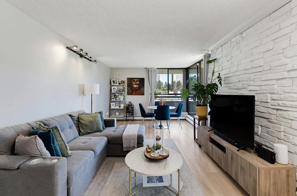 302 3737 BARTLETT COURT, Burnaby BC V3J 7E3, Burnaby BC — Residential for Sale — Photo 4 of 39