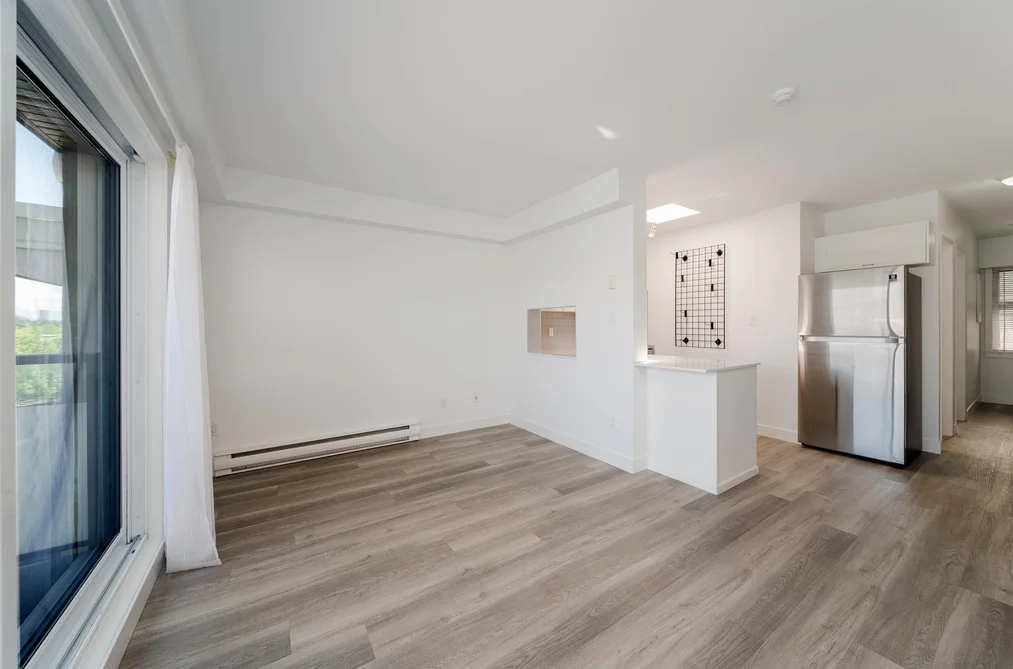 302 3788 W 10TH AVENUE, Vancouver BC V6R 2G4, Vancouver BC — Residential for Sale - Photo 2
