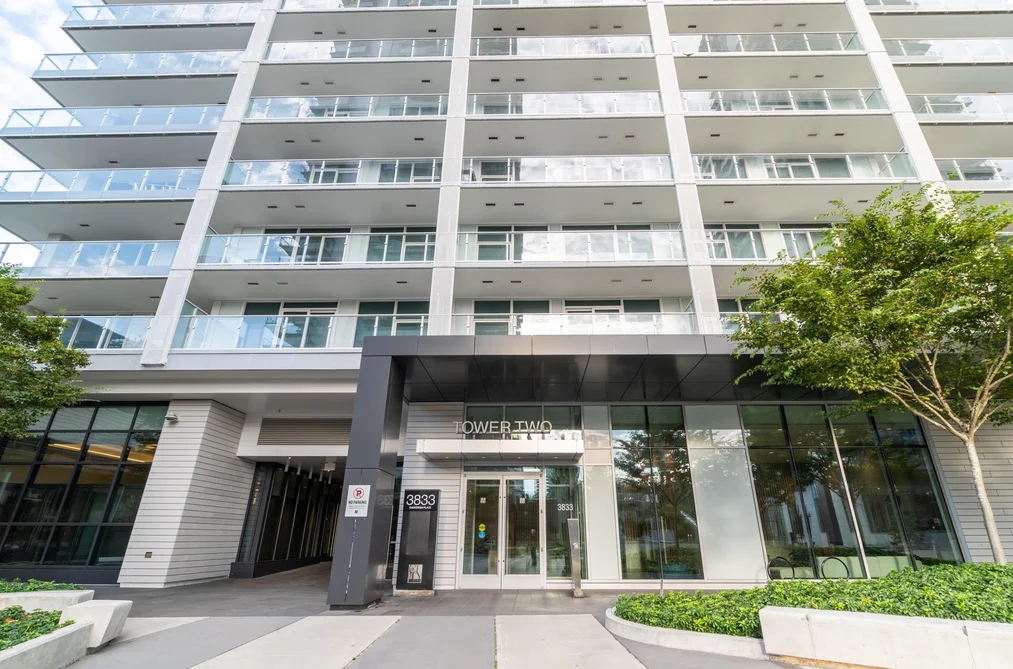 Condo for sale at 302 3833 Evergreen Place Burnaby British Columbia - MLS: R3158974