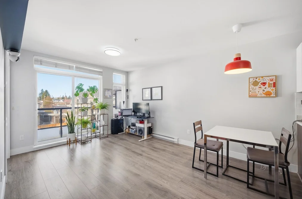 Condo for sale at 302 3939 Knight Street Vancouver British Columbia - MLS: R3102650