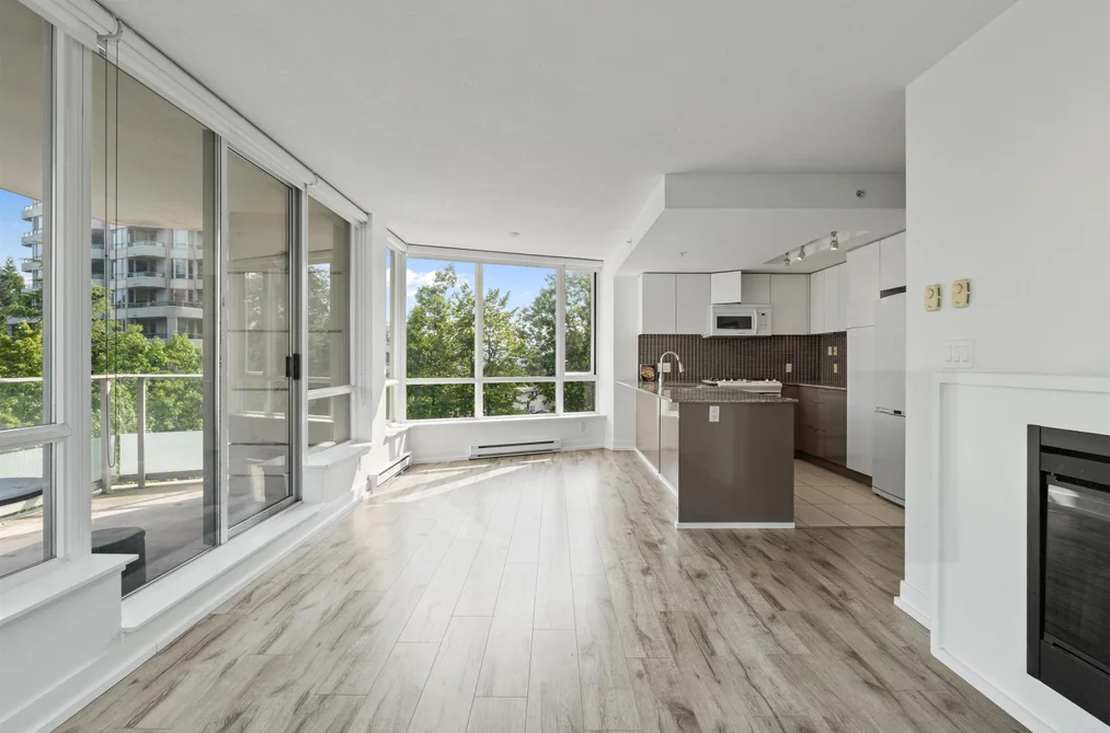 Condo for sale at 302 4808 Hazel Street Burnaby British Columbia - MLS: R3147812