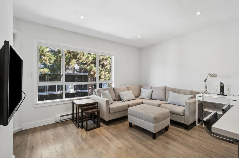 Condo for sale at 302 555 W 14th Avenue Vancouver British Columbia - MLS: R3120221