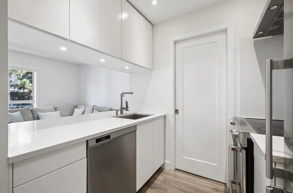 302 555 W 14TH AVENUE, Vancouver BC V5Z 4G8, Vancouver BC — Residential for Sale - Photo 2