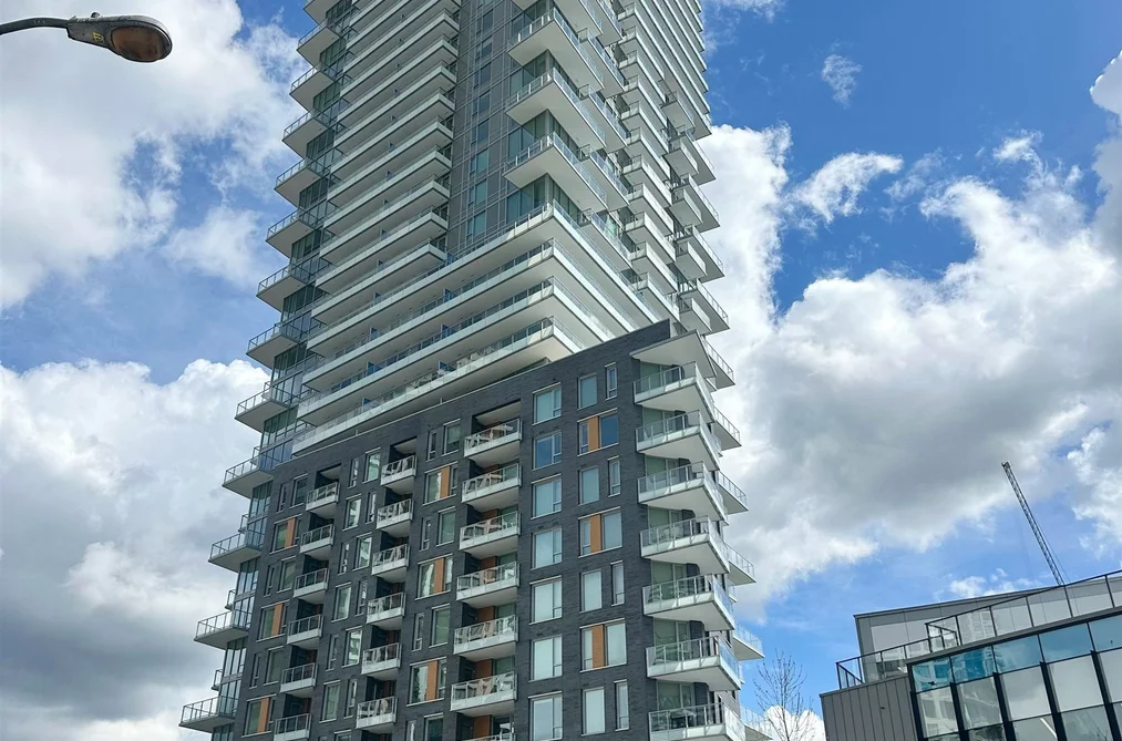 Condo for sale at 302 567 Emerson Street Coquitlam British Columbia - MLS: R3113012