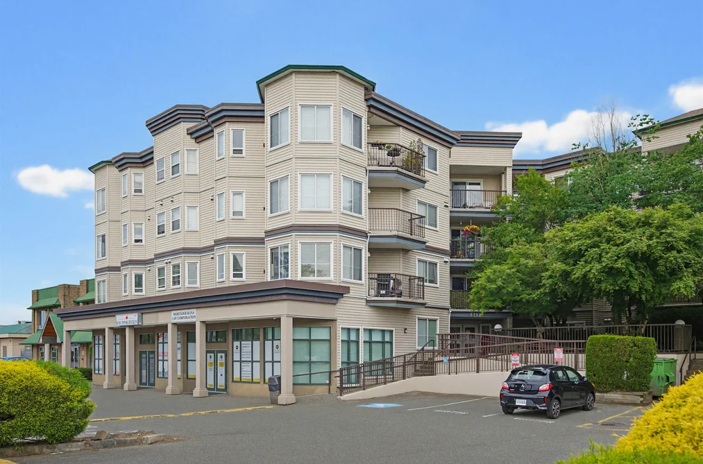 Condo for sale at 302 5759 Glover Road Langley British Columbia - MLS: R3167812