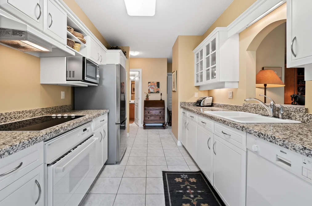 302 588 16TH STREET, West Vancouver BC V7V 3R7, West Vancouver BC — Residential for Sale — Photo 15 of 34