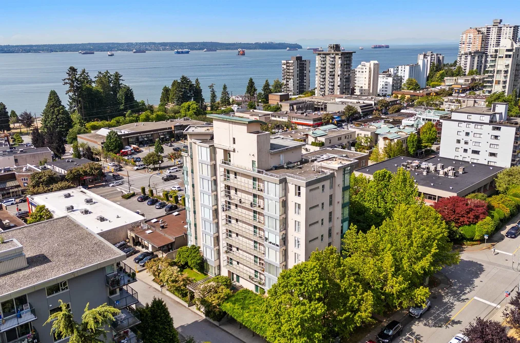 302 588 16TH STREET, West Vancouver BC V7V 3R7, West Vancouver BC — Residential for Sale — Photo 31 of 34