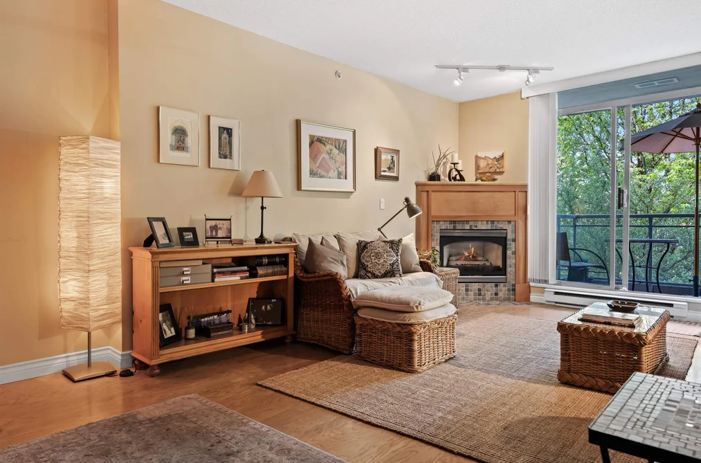 302 588 16TH STREET, West Vancouver BC V7V 3R7, West Vancouver BC — Residential for Sale — Photo 8 of 34