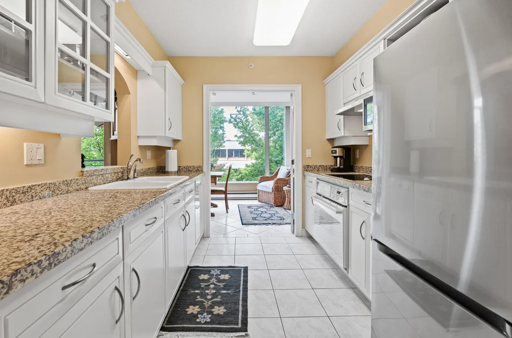 302 588 16TH STREET, West Vancouver BC V7V 3R7, West Vancouver BC — Residential for Sale — Photo 9 of 34