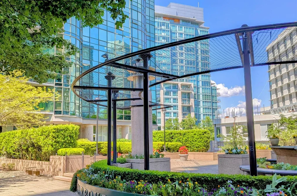 302 588 BROUGHTON STREET, Vancouver BC V6G 3E3, Vancouver BC — Residential for Sale - Photo 2
