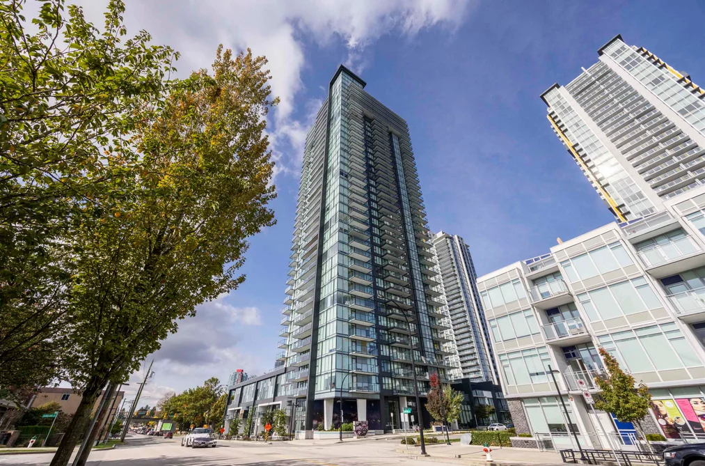 Condo for sale at 302 6699 Dunblane Avenue Burnaby British Columbia - MLS: R3102626