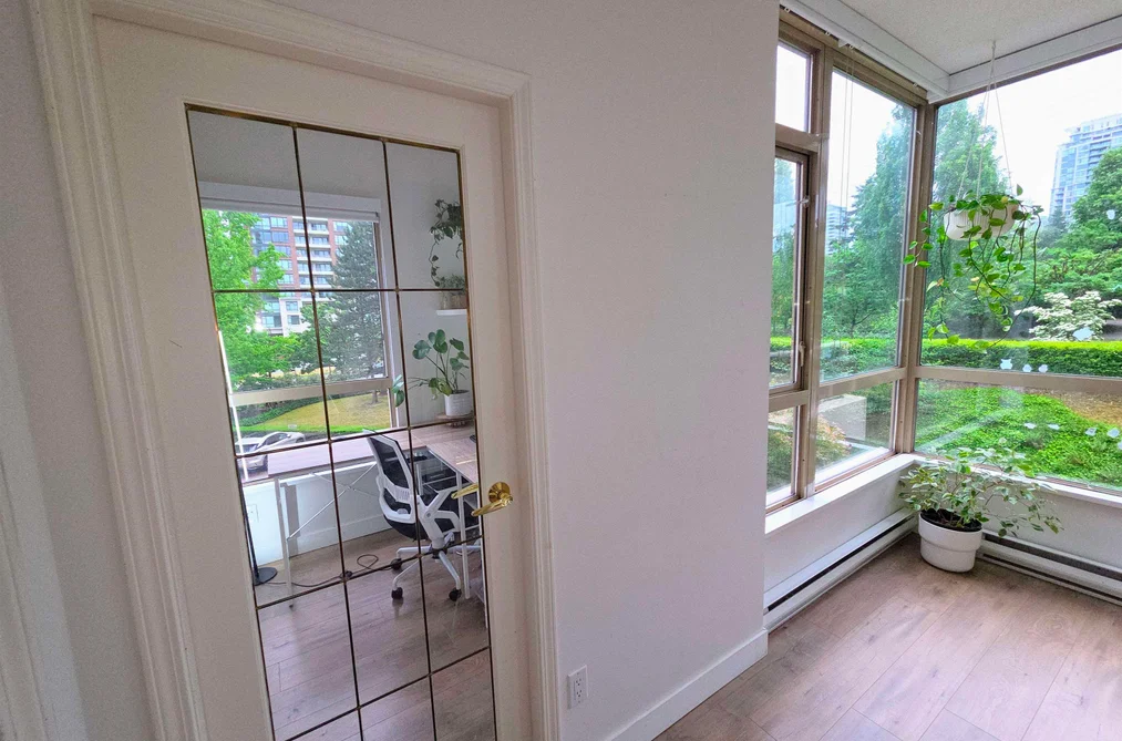 302 6838 STATION HILL DRIVE, Burnaby BC V3N 5A4, Burnaby BC — Residential for Sale - Photo 2