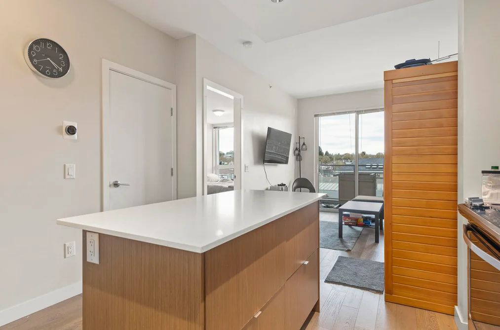 302 688 E 19 AVENUE, Vancouver BC V5V 1K2, Vancouver BC — Residential for Sale - Photo 6