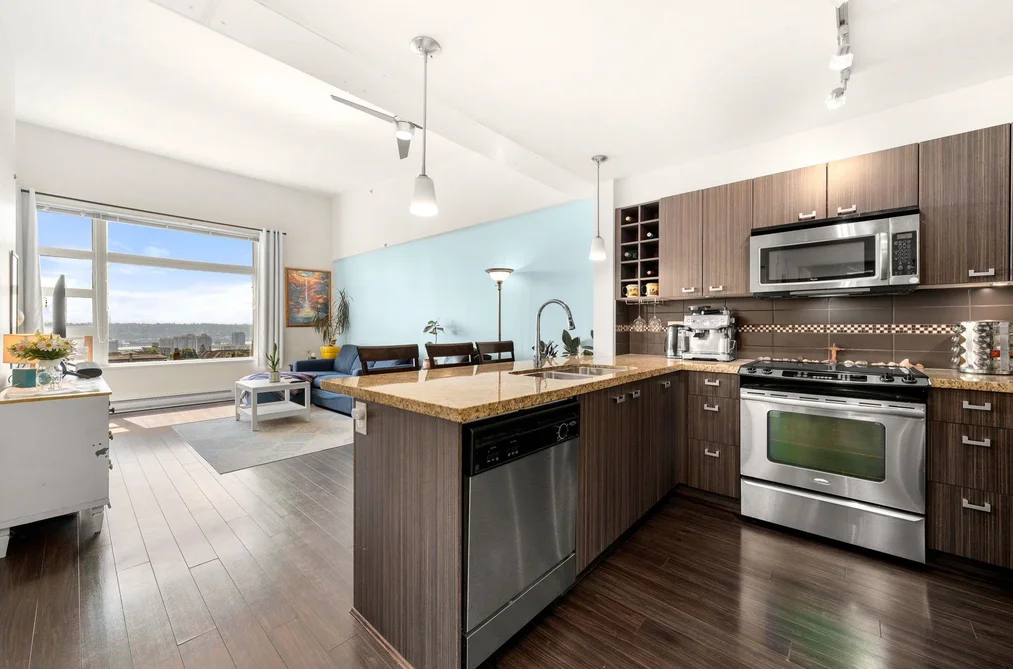 Condo for sale at 302 709 12th Street New Westminster British Columbia - MLS: R3150518