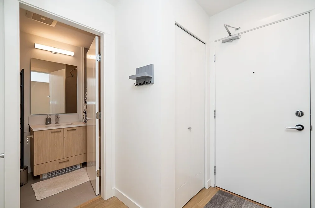 302 723 GROVER AVENUE, Coquitlam BC V3J 0L9, Coquitlam BC — Residential for Sale — Photo 16 of 40
