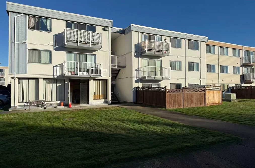 Condo for sale at 302 7260 Lindsay Road Richmond British Columbia - MLS: R3071673