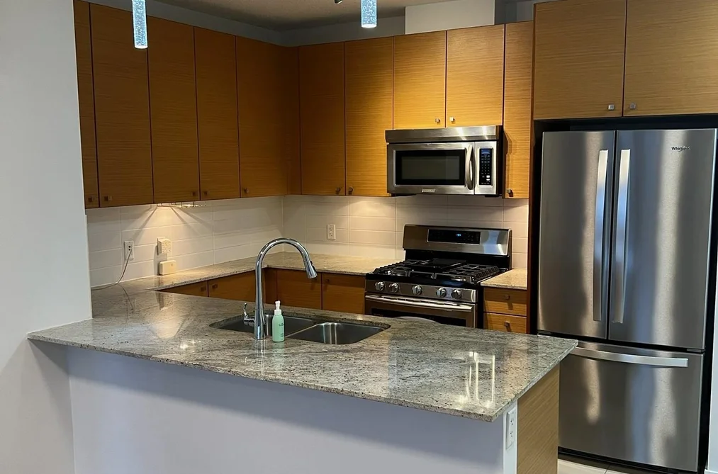302 7362 ELMBRIDGE WAY, Richmond BC V6X 0A6, Richmond BC — Residential for Sale - Photo 2