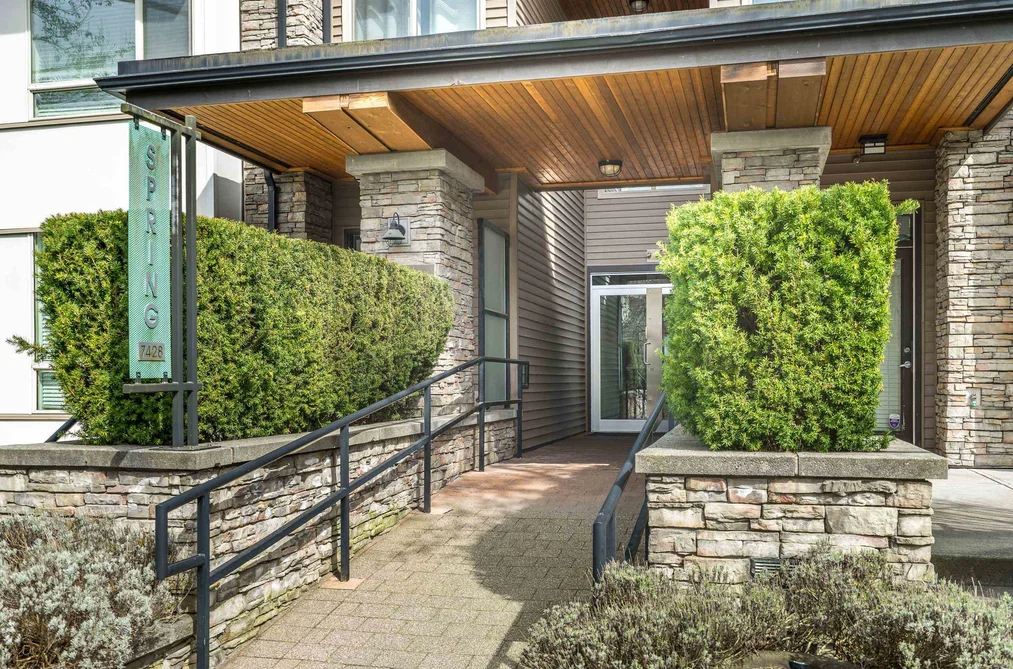 302 7428 BYRNEPARK WALK, Burnaby BC V3N 0B4, Burnaby BC — Residential for Sale - Photo 3