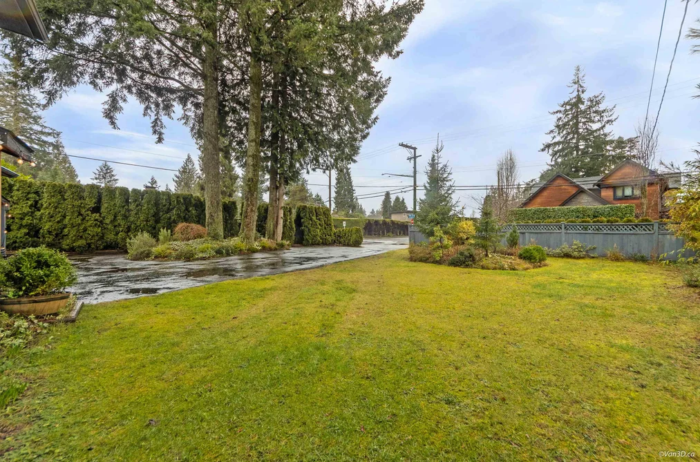 3020 THORNCLIFFE DRIVE, North Vancouver BC V7R 2T1, North Vancouver BC — Residential for Sale - Photo 3
