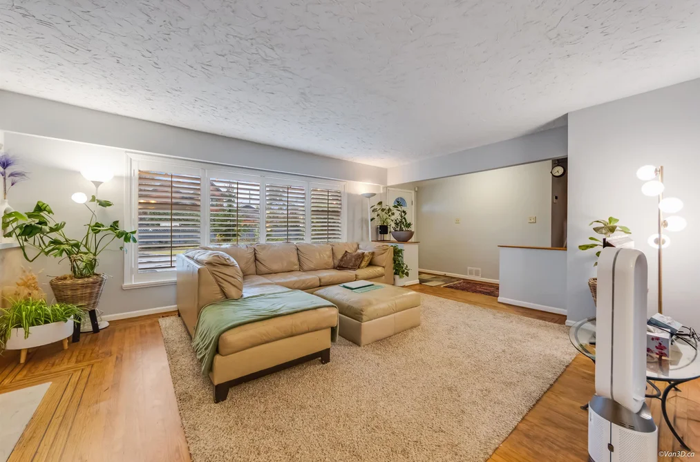 3020 THORNCLIFFE DRIVE, North Vancouver BC V7R 2T1, North Vancouver BC — Residential for Sale - Photo 7
