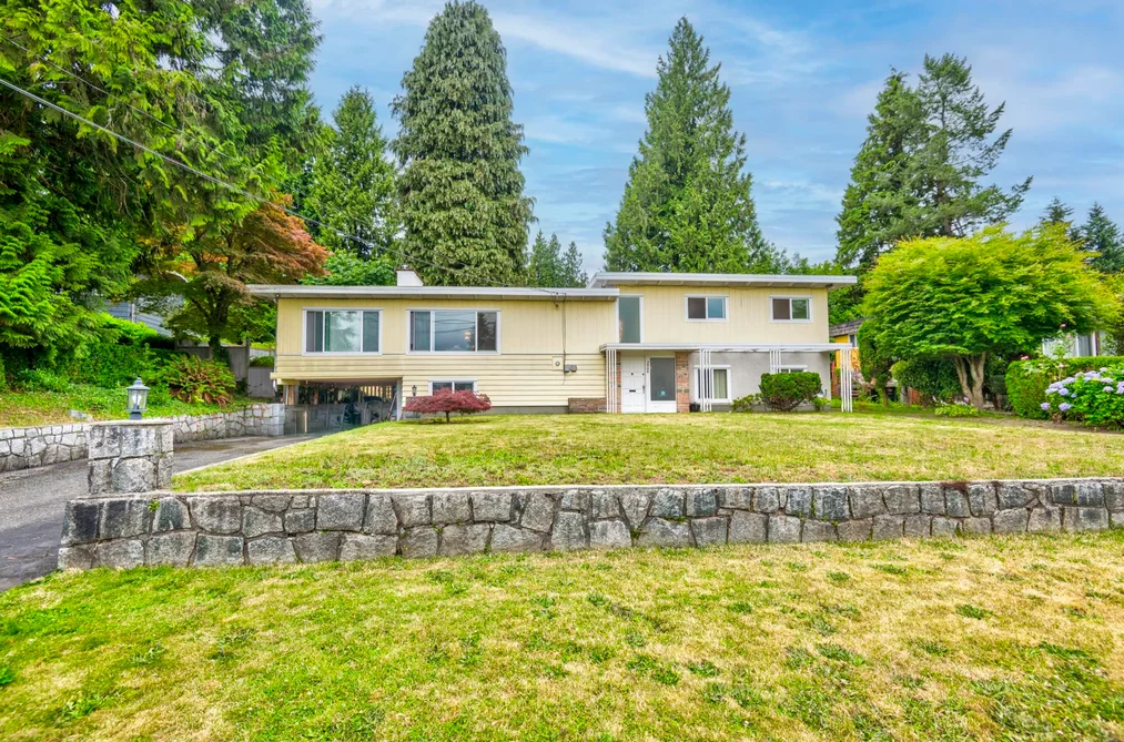 House for sale at 3028 Starlight Way Coquitlam British Columbia - MLS: R3145244