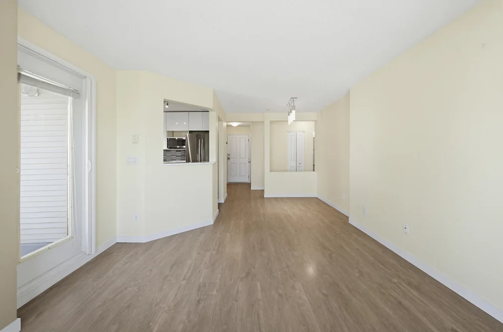 303 10186 155 STREET, Surrey BC V3R 0R6, Surrey BC — Residential for Sale - Photo 3