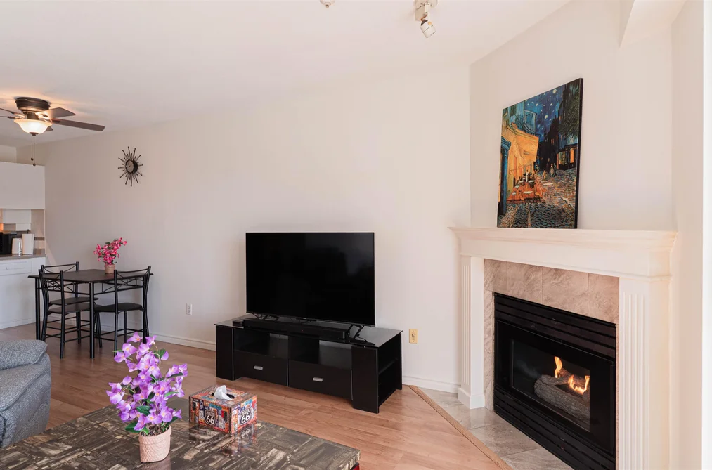 303 1035 AUCKLAND STREET, New Westminster BC V3M 1K9, New Westminster BC — Residential for Sale - Photo 2