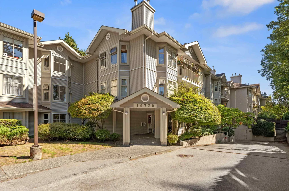 Condo for sale at 303 10720 138 Street Surrey British Columbia - MLS: R3161985