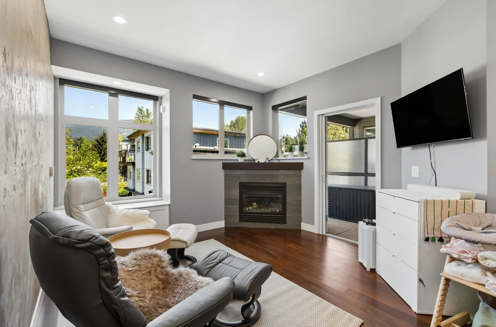 303 116 W 23RD STREET, North Vancouver BC V7M 2A9, North Vancouver BC — Residential for Sale - Photo 2