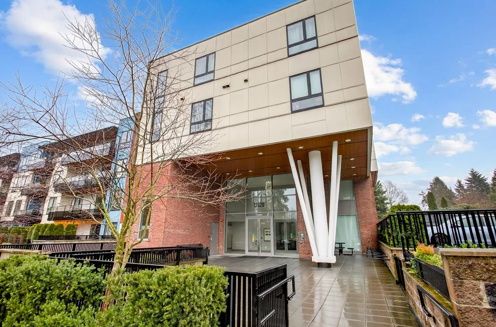 Condo for sale at 303 12320 222 Street Maple Ridge British Columbia - MLS: R3092695