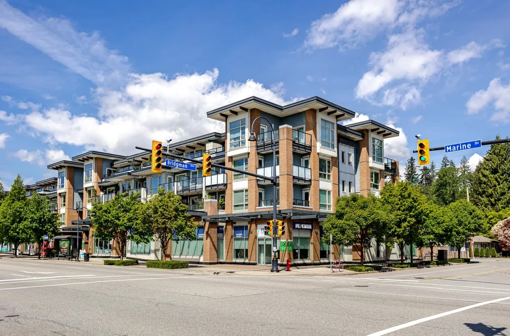 303 1330 MARINE DRIVE, North Vancouver BC V7P 1T4, North Vancouver BC — Residential for Sale - Photo 2