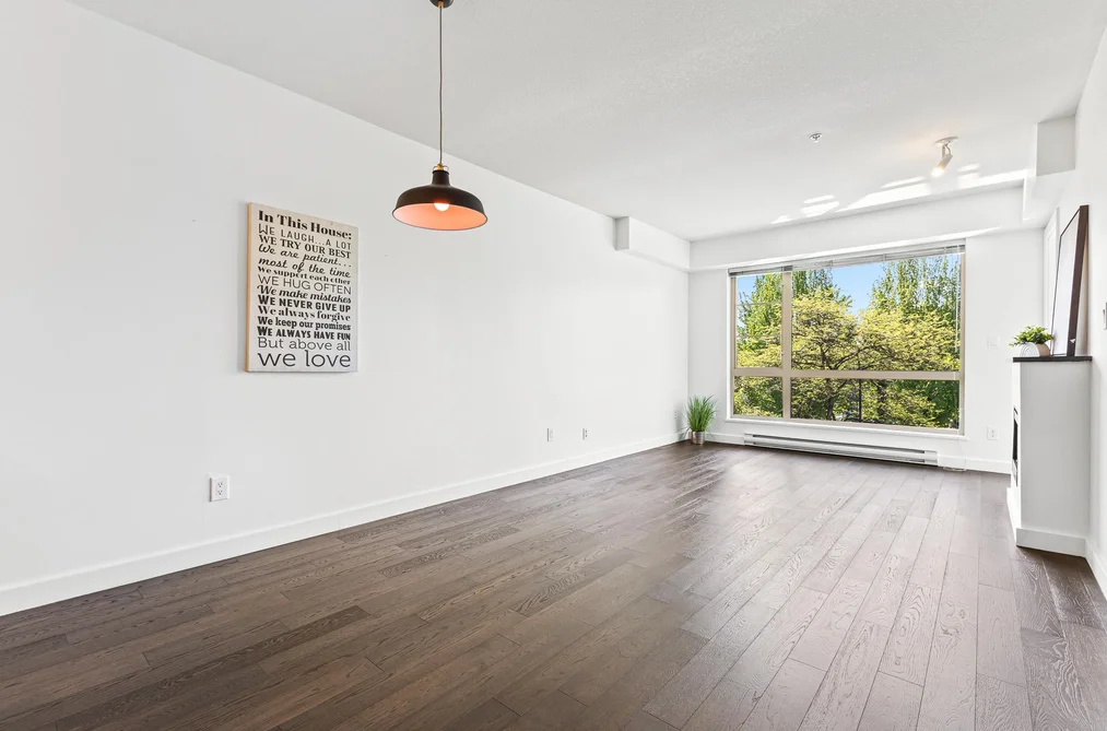 303 1330 MARINE DRIVE, North Vancouver BC V7P 1T4, North Vancouver BC — Residential for Sale - Photo 4