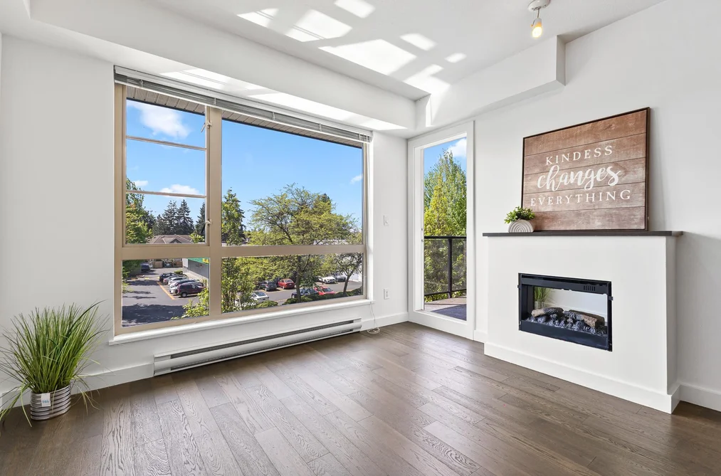 303 1330 MARINE DRIVE, North Vancouver BC V7P 1T4, North Vancouver BC — Residential for Sale - Photo 6