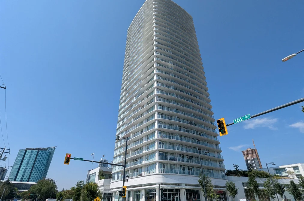 Condo for sale at 303 13685 102 Avenue Surrey British Columbia - MLS: R3087743