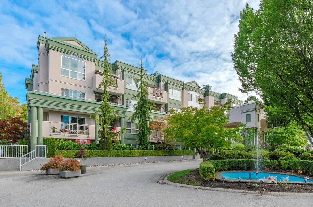 Condo for sale at 303 13870 70 Avenue Surrey British Columbia - MLS: R3111247