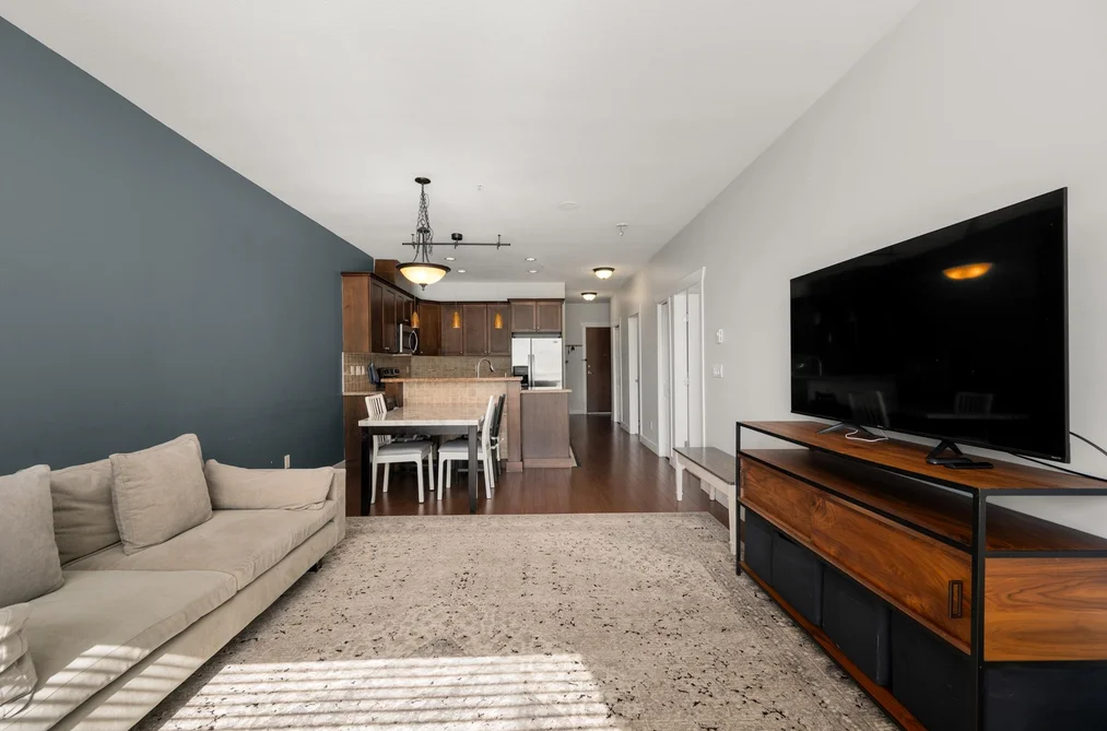 Condo for sale at 303 14333 104 Avenue Surrey British Columbia - MLS: R3076381
